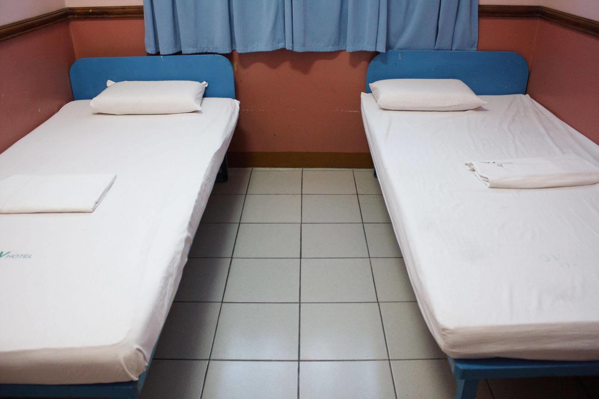 Gv Hotel - Maasin Maasin  Kültér fotó